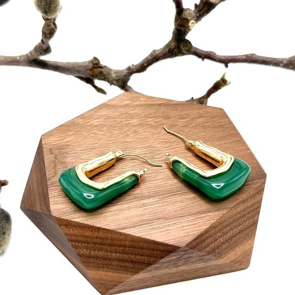 Emerald Green Crystal (Resin) Hoop Earring in Gold Tone 5-2#5 - Picture 3 of 4